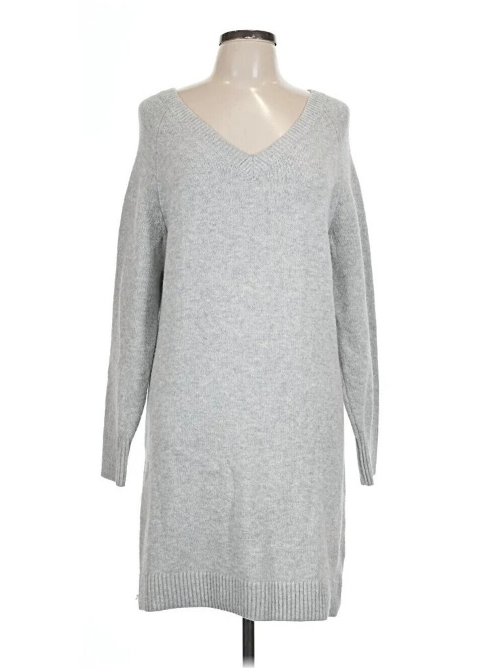 Old Navy Gray V-Neck Knit Sweater Dress